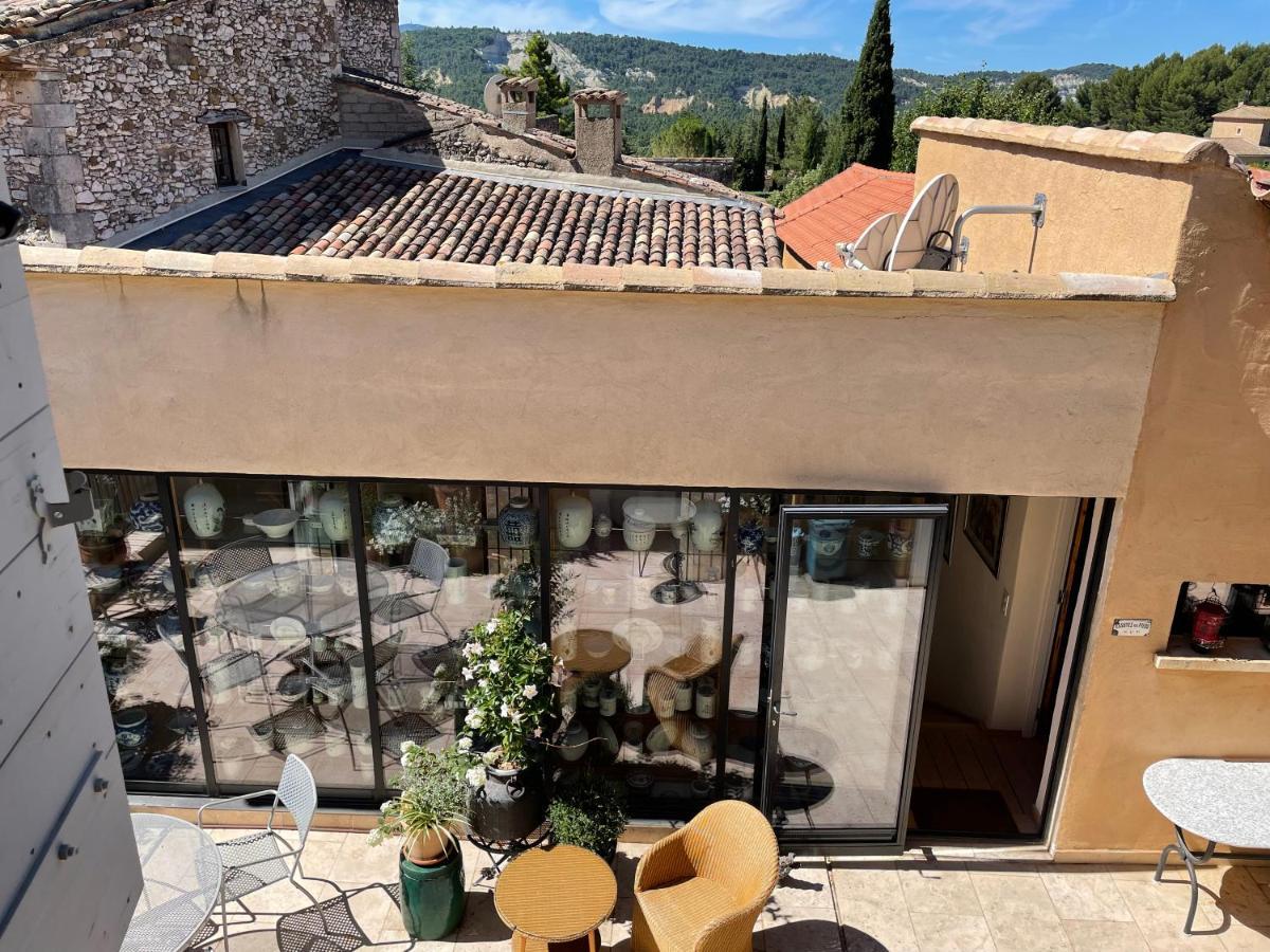 La Cour Carree Bed & Breakfast Rustrel Dış mekan fotoğraf