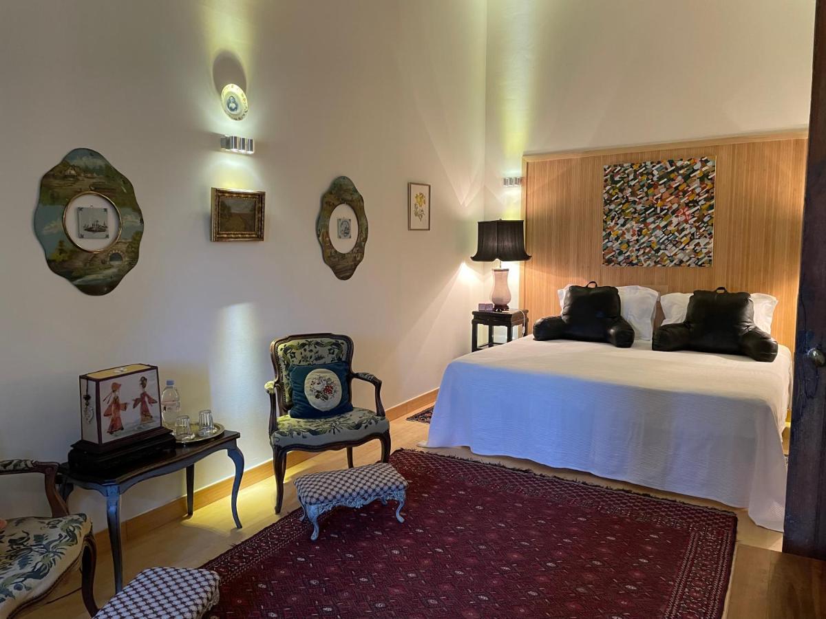 La Cour Carree Bed & Breakfast Rustrel Dış mekan fotoğraf