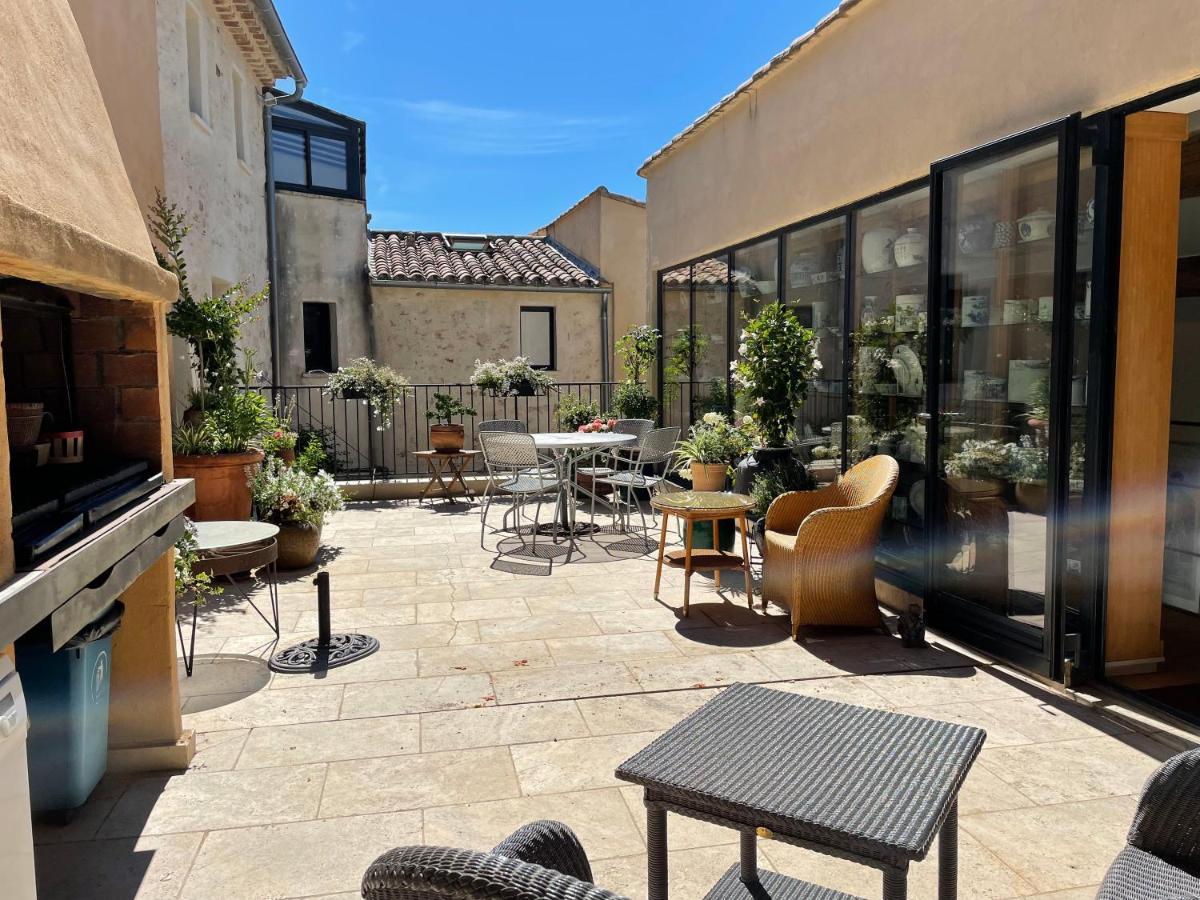 La Cour Carree Bed & Breakfast Rustrel Dış mekan fotoğraf
